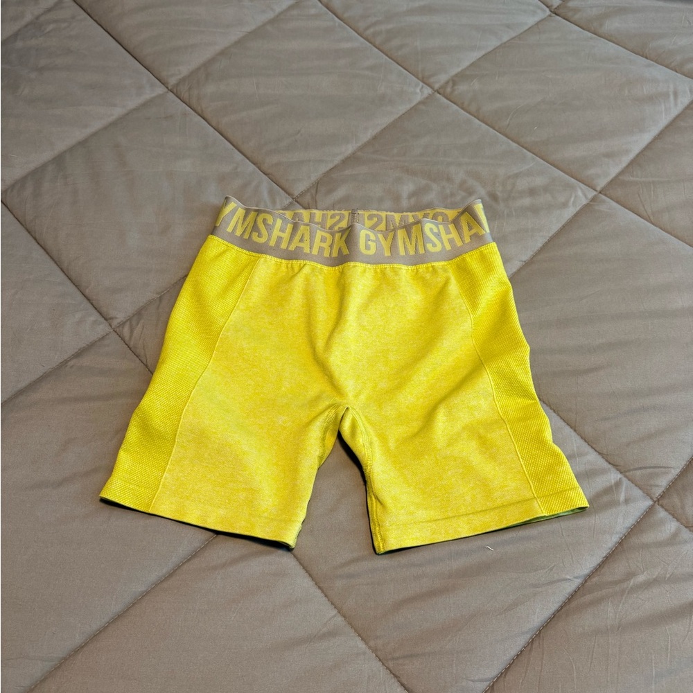 Gymshark Flex Shorts - Size M